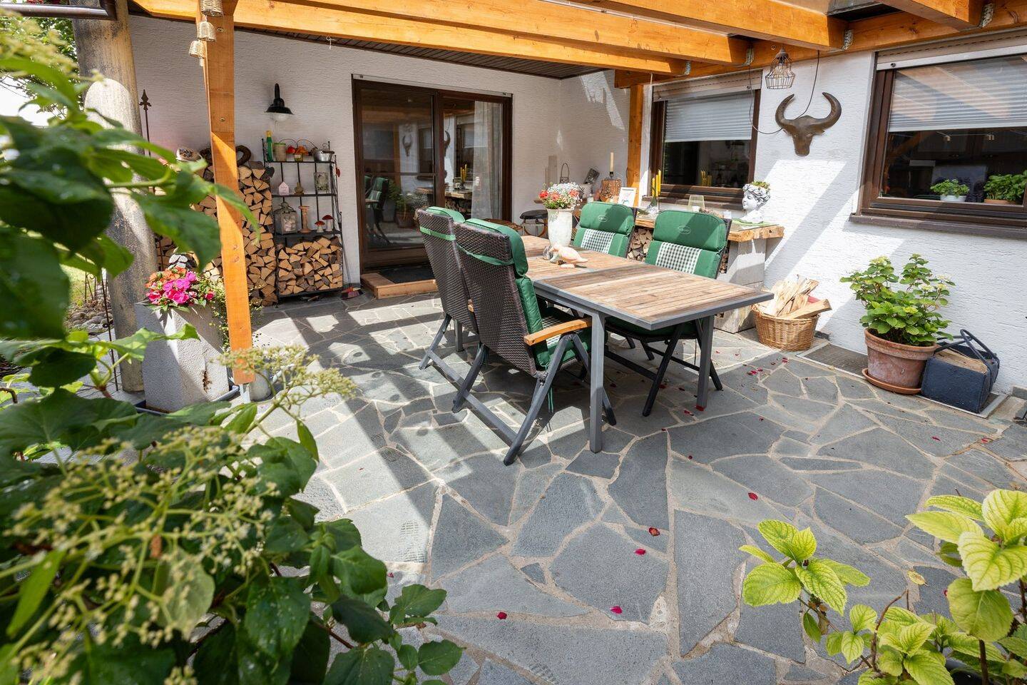 Haus im Haus - großzügiges Wohnen auf einer Ebene in ländlicher Idylle – Kaisersbach – Vorschaubild 3