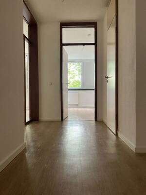 Charmante 3-Raum-Wohnung mit sonnigem Balkon im Grünen! – 45279 Essen – Vorschaubild 5