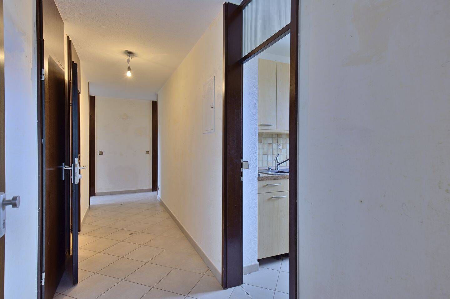 Weitblick trifft Komfort: Moderne 3-Zimmer-Wohnung mit Wintergarten! – Nürnberg – Vorschaubild 2