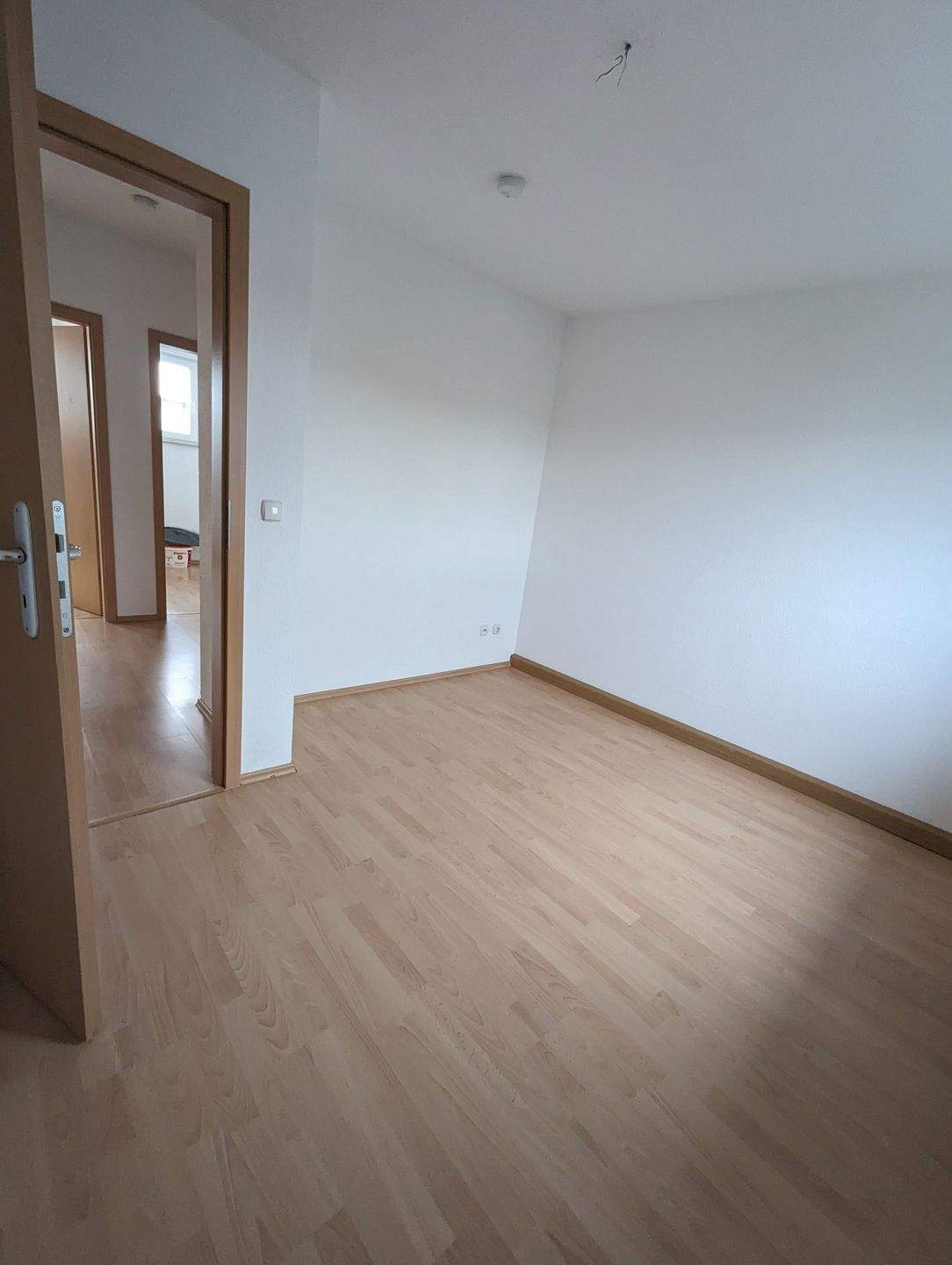 +++TOLLES REIHENHAUS+GARTEN+MODERNES BAD M. WANNE+GR. KÜCHE+TOLLES WOHNZIMMER++ – Delitzsch – Vorschaubild 6