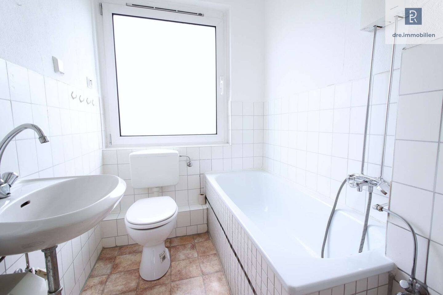 Köln-Nippes: Frisch renovierte, helle 2 Zimmer Dachgeschosswohnung mit zwei Balkonen – Köln – Vorschaubild 9