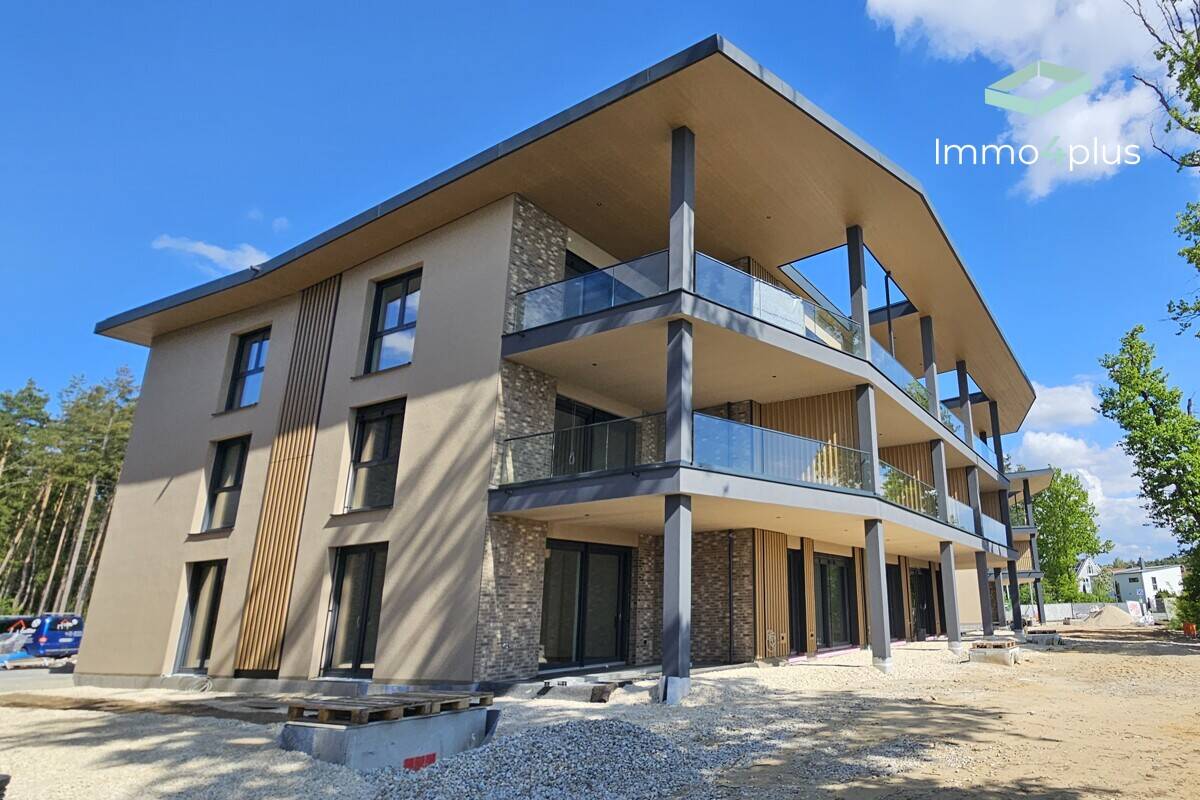 Einmalige Chance - exklusive 4-Zimmer-Wohnung mit Terrasse & Garten in Traumlage am Steinberger See!