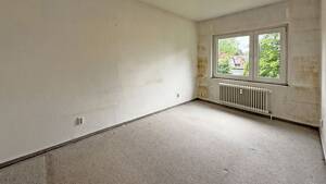 Sanierungsbedürftige 2-Zimmer-Wohnung mit Balkon und Garage: Gestalten Sie Ihr neues Zuhause nach Ihren eigenen Vorstellungen - Wentzel Dr. – 22145 Hamburg – Vorschaubild 7
