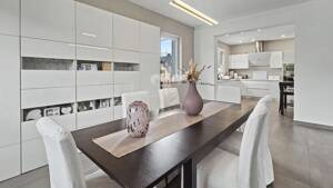 Exklusive Obergeschosswohnung mit Penthouse-Charakter mit Balkon und hochwertiger Ausstattung – 66125 Saarbrücken – Vorschaubild 4