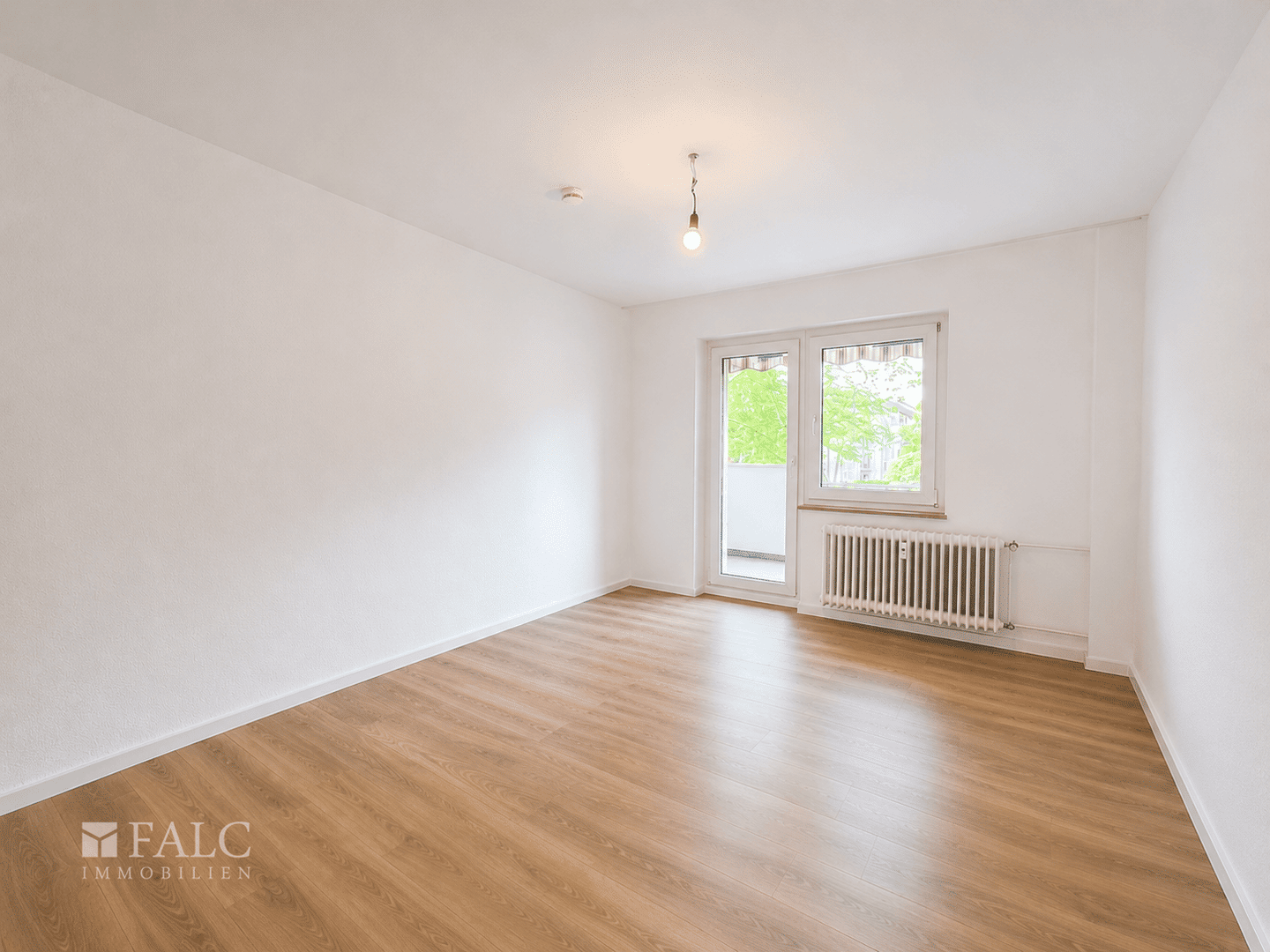 Top renovierte 3-Zimmer-Wohnung mit Balkon in Düsseldorf-Unterrath - sofort bezugsfrei – Düsseldorf – Vorschaubild 3