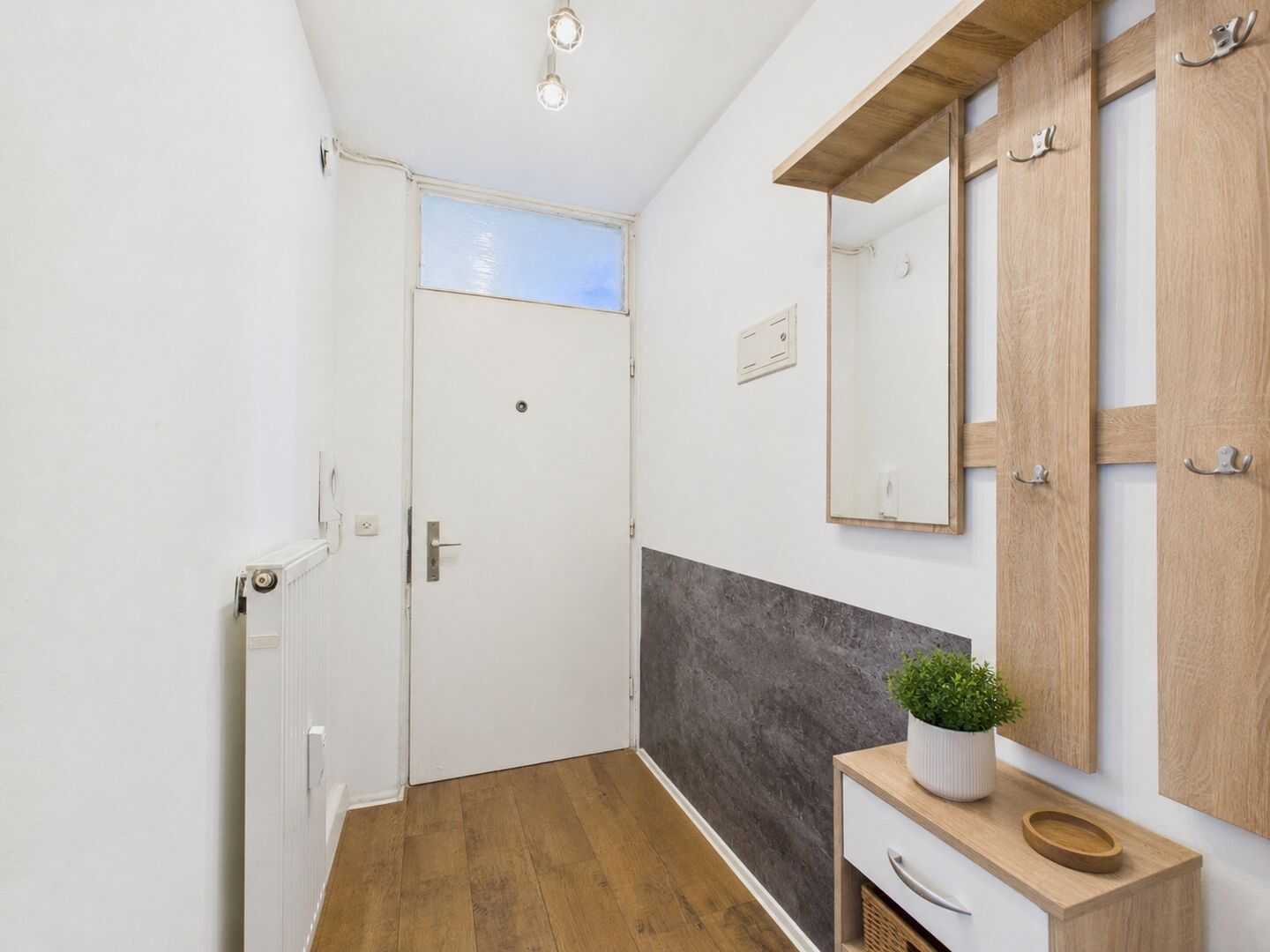 Bezugsfreie Erdgeschosswohnung mit Garten - Ideal für Kapitalanleger – München – Vorschaubild 2