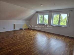 Schöne- großzügige 2,5 Zimmerwohnung mit Einbauküche