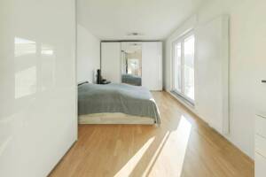 Haus im Haus: Attraktive 3-Zimmer Terrassenwohnung mit Garage, Stellplatz und großer Terrasse – 70195 Stuttgart – Vorschaubild 7