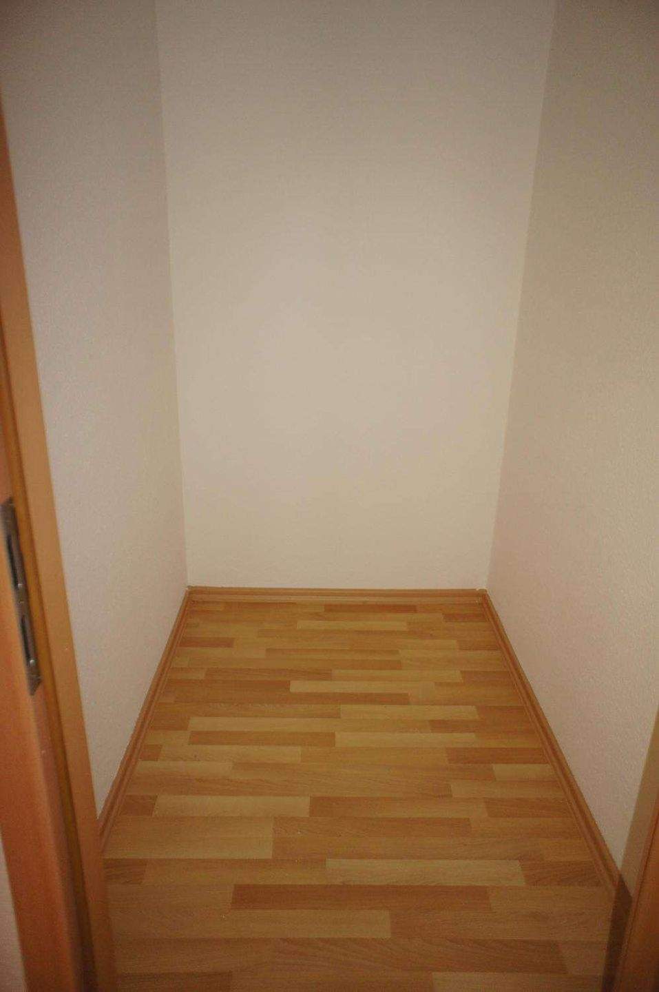 Am Heimgarten / große Küche / Bad mit Fenster – Chemnitz – Vorschaubild 8