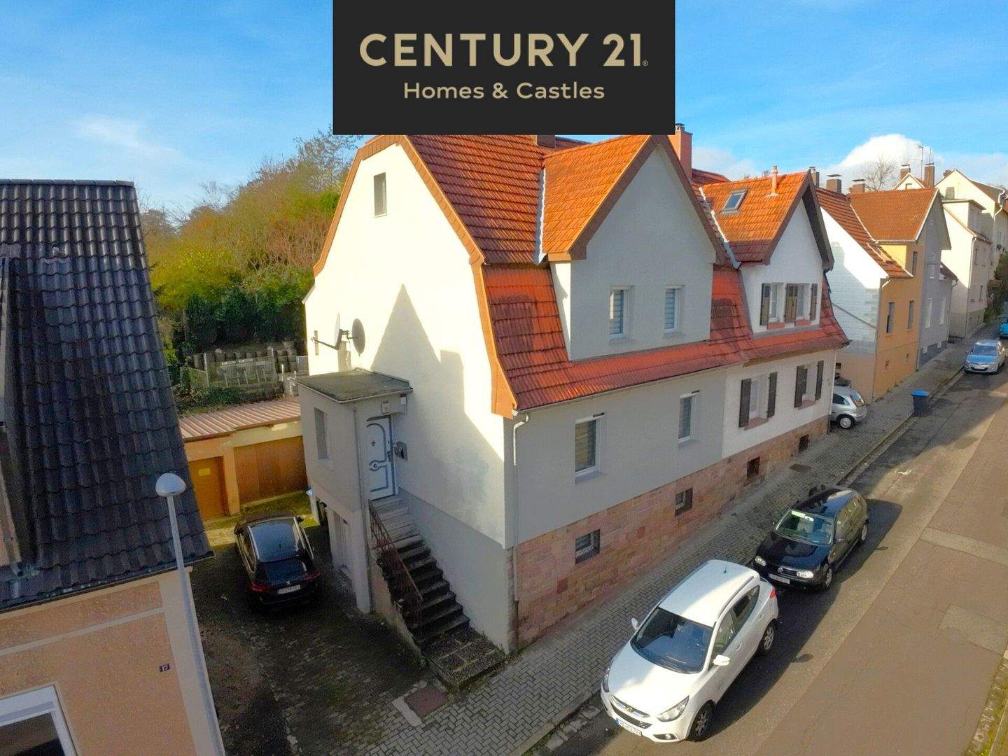 Charmante teilweise modernisierte Doppelhaushälfte mit Garten & Garage in ruhiger Lage von Sulzbach – Sulzbach/Saar – Bild 1 von 9