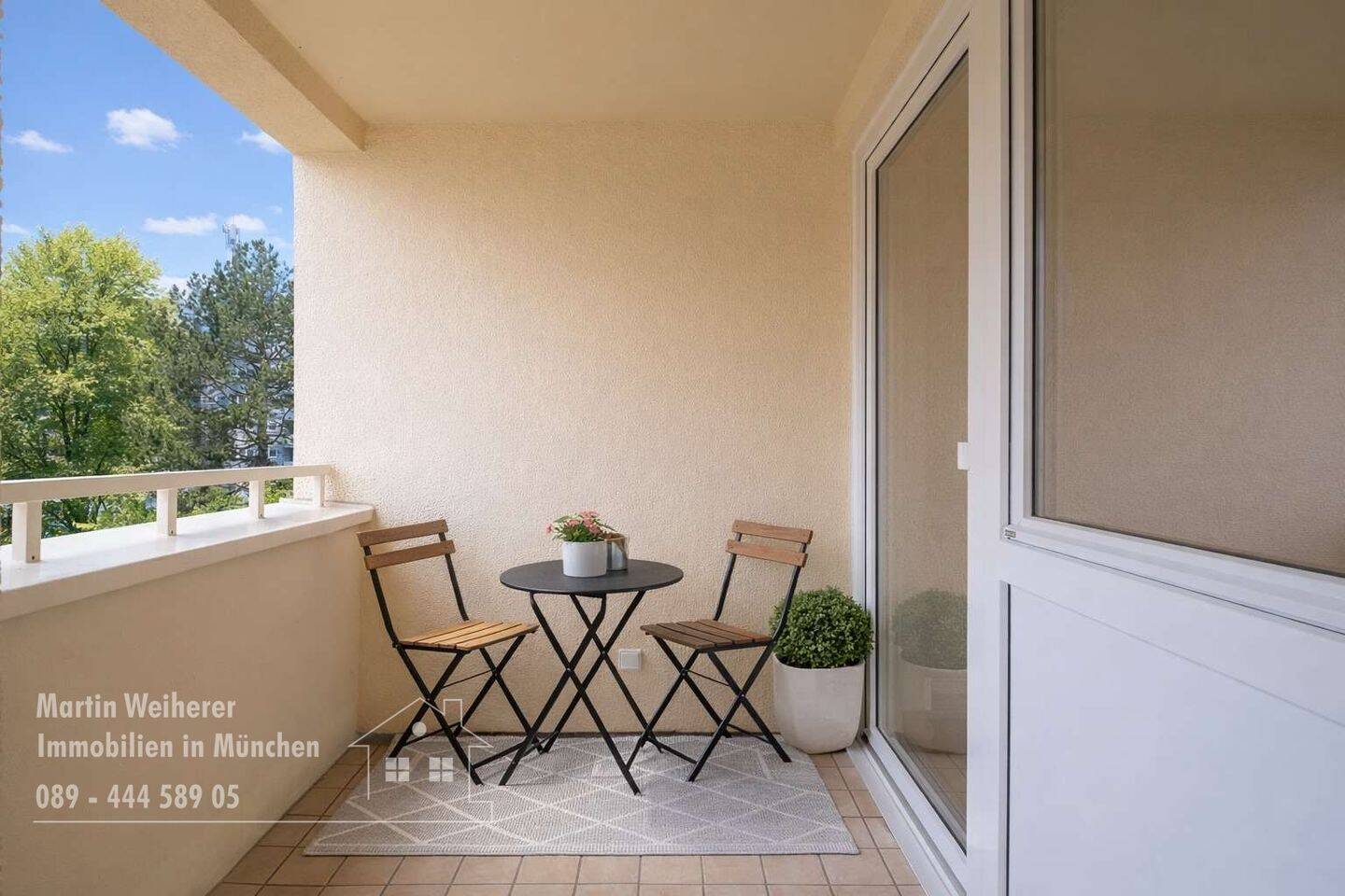 Bezugsfrei- Helle schöne 3-Zimmer-Wohnung mit Balkon – München – Vorschaubild 2