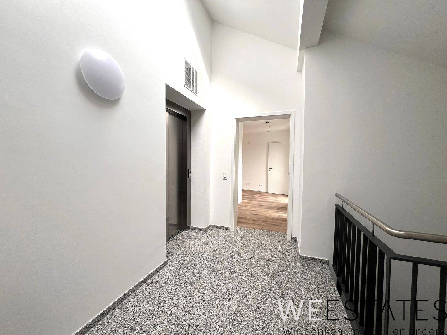 Modernes Penthouse mit besonderem Grundriss & hochwertiger Küche – Düsseldorf – Vorschaubild 6