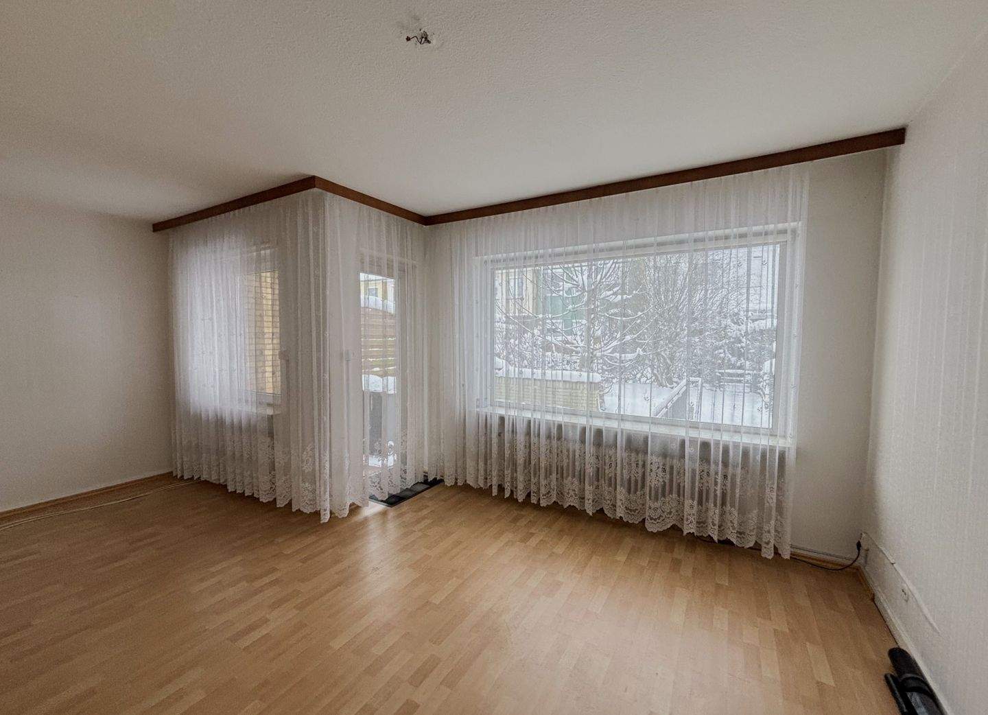 Lichtdurchflutet, super zentral und viel Potential – Norderstedt – Vorschaubild 4
