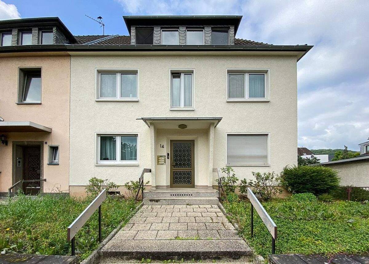 Provisionsfrei - 3-Parteienhaus mit Bauplatz (Erbpacht) in Dottendorf – 53129 Bonn – Bild 1 von 9