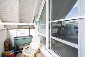 Charmante 2-Zimmer-Wohnung mit Loggia und Tiefgaragenstellplatz – 61381 Friedrichsdorf – Vorschaubild 5