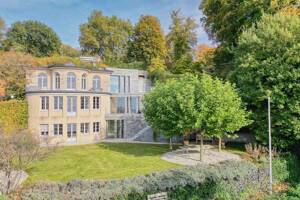 EINMALIG: SANIERTE TRAUM-VILLA, ATEMBERAUBENDER WEITBLICK, ERSTE WASSERLINIE, BESTLAGE BAURS PARK !! – 22587 Hamburg – Vorschaubild 2