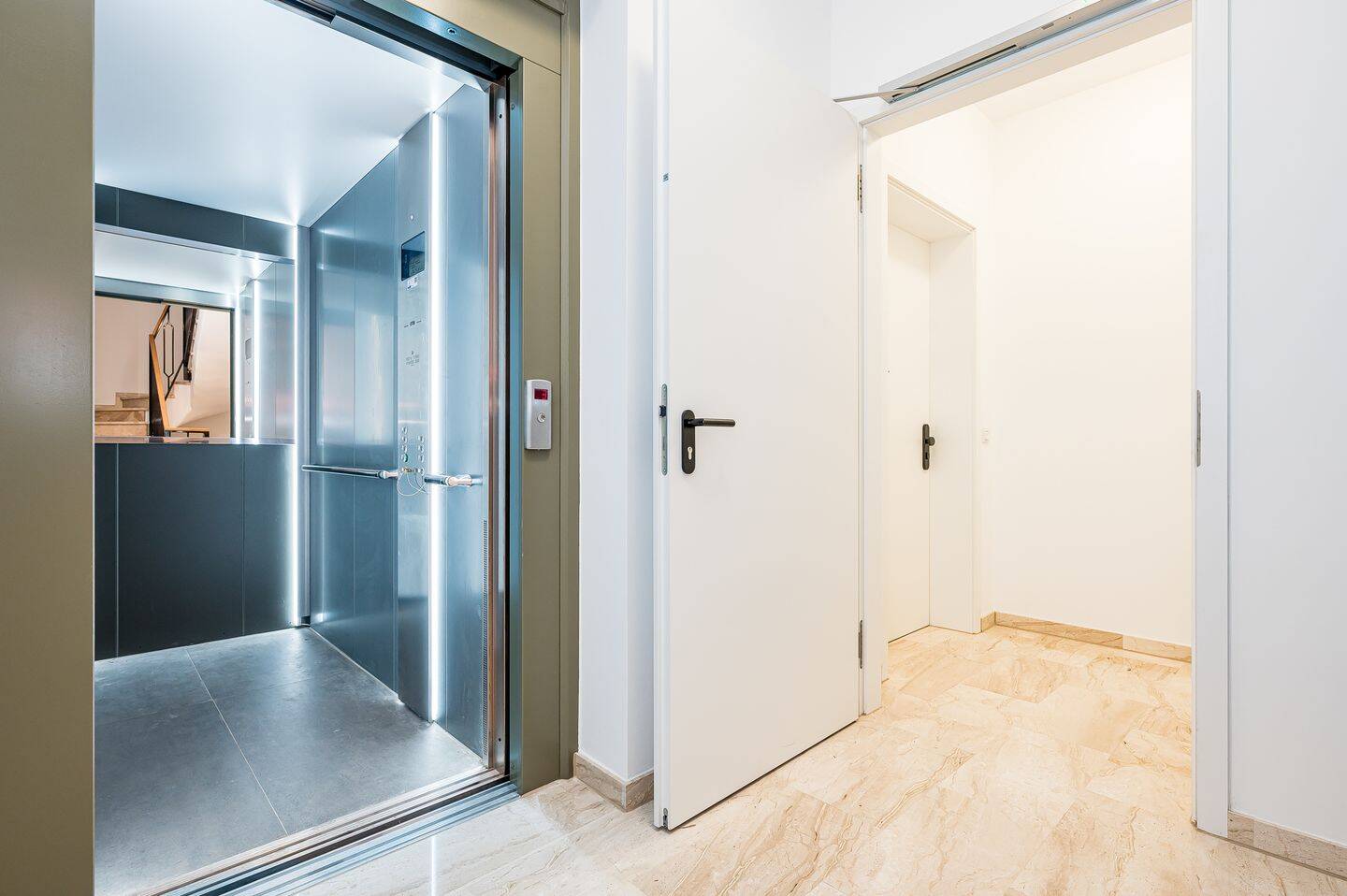 Neubau-Penthouse mit Dachterrasse und Skylineblick – Berlin – Vorschaubild 7