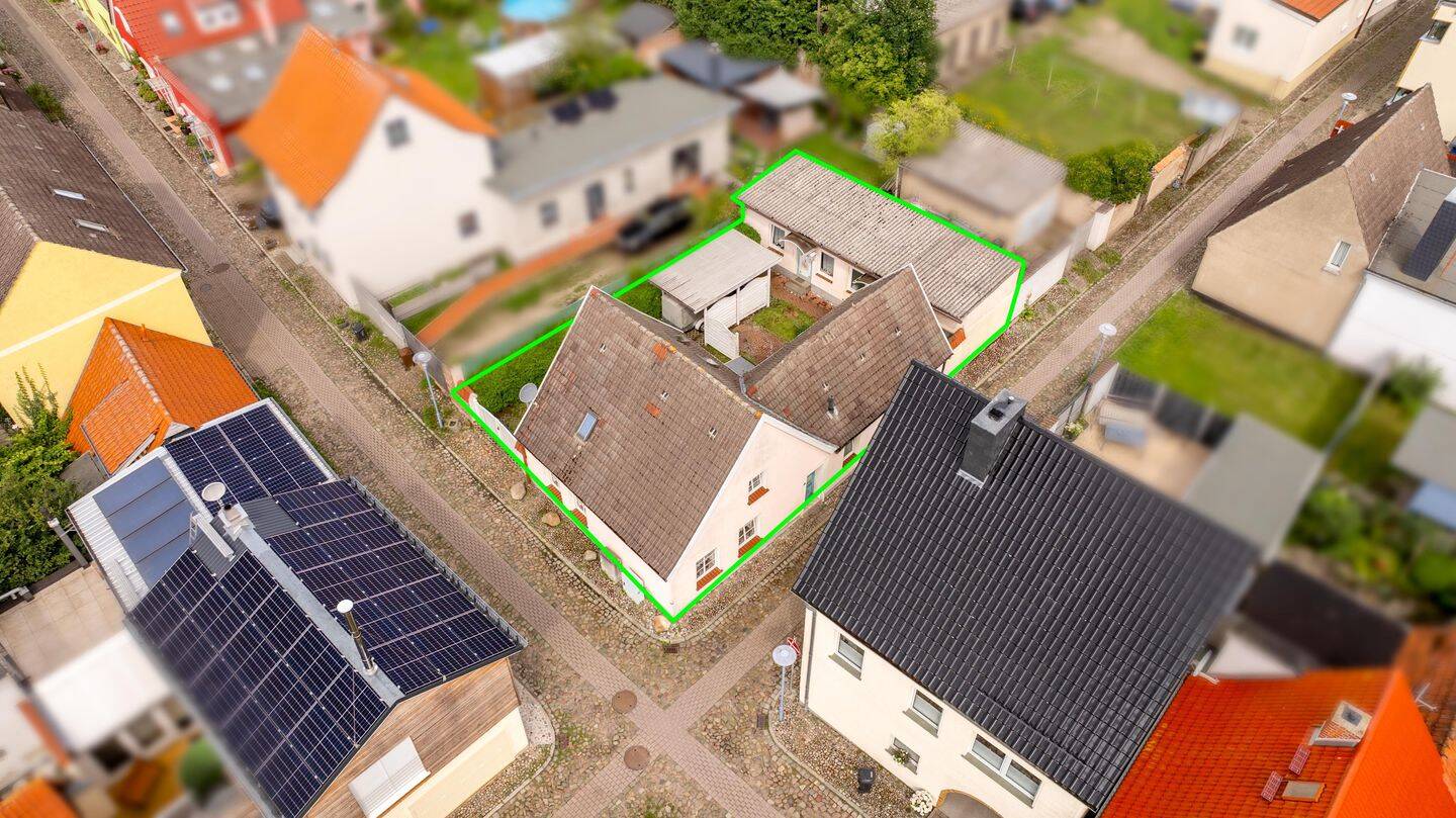 Zuhause mit Perspektive: Einfamilienhaus mit Einliegerwohnung im Herzen von Barth – Barth – Vorschaubild 2