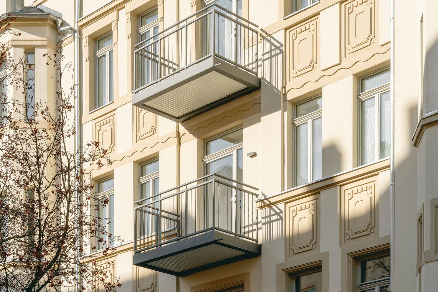 ERSTBEZUG NACH KERNSANIERUNG!!! - ENERGIEEFFIZIENZHAUS | 3 Zi Traumwohnung mit Balkon – Chemnitz – Vorschaubild 2