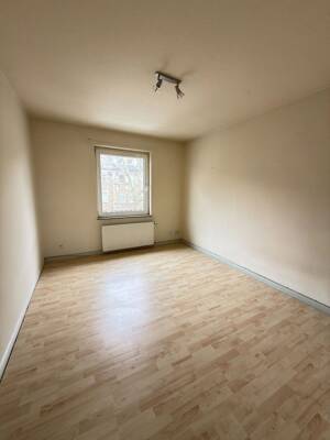 Helle 3-Zimmer-Wohnung mit Gestaltungsspielraum (ANFRAGEN NUR ÜBER KONTAKTANZEIGE, BITTE!) – 45896 Gelsenkirchen – Vorschaubild 3