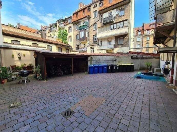 St. Leonhard von oben! Helle 4-Zimmer-Wohnung mit ca. 98,9 qm & kleinem Westbalkon im obersten Stock! Zentrale dennoch ruhige Lage – Nürnberg – Vorschaubild 4