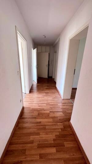ACHTUNG SOMMERAKTION ! Geräumige 3- Raum- ETW in Duisburg - Hüttenheim zum Selbstbezug ! – 47259 Duisburg – Vorschaubild 6