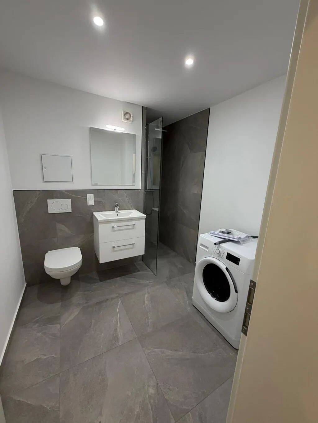 Möblierte WG-Zimmer im Erdgeschoss - 4 hochwertig möblierte Zimmer in einer frisch sanierten 4er-WG · Wohnung 117 - in München Obergiesing-Fasangarten – München – Vorschaubild 6