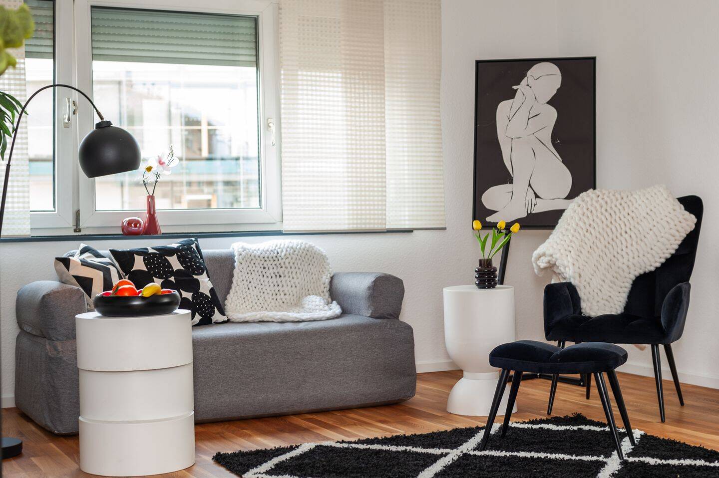 MITTENDRIN - PROVISIONSFREIE luxuriöse 2-Zimmer-Wohnung mit Balkon im Herzen von Stuttgart-Mitte – Stuttgart – Vorschaubild 7