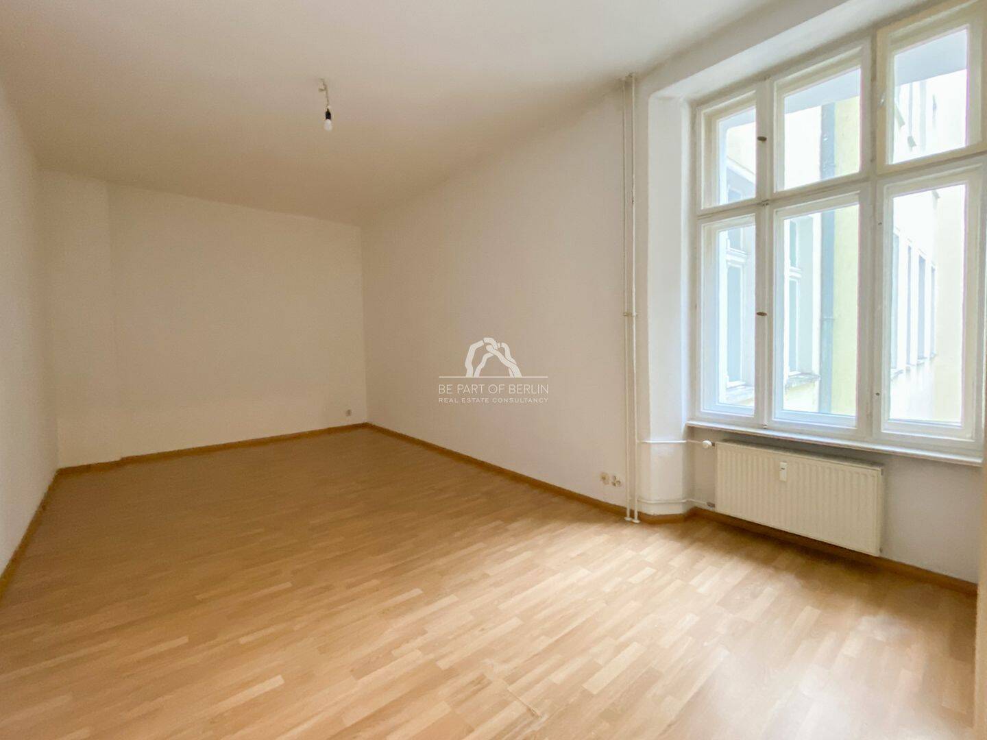 DIREKT AM BOXI | 1 ZIMMER-WOHNUNG | RUHIGER SEITENFLÜGEL | PROVISIONSFREI