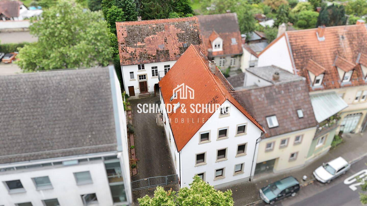 Zweifamilienhaus + Nebengebäude, großer Garten - viel Potenzial / teilvermietet – Bruchsal – Bild 1 von 9