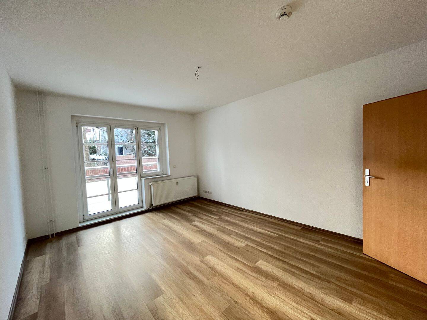 Moderne 2-Zimmer Wohnung mit Wohlfühlatmosphäre in Chemnitz-Bernsdorf – Chemnitz – Vorschaubild 2