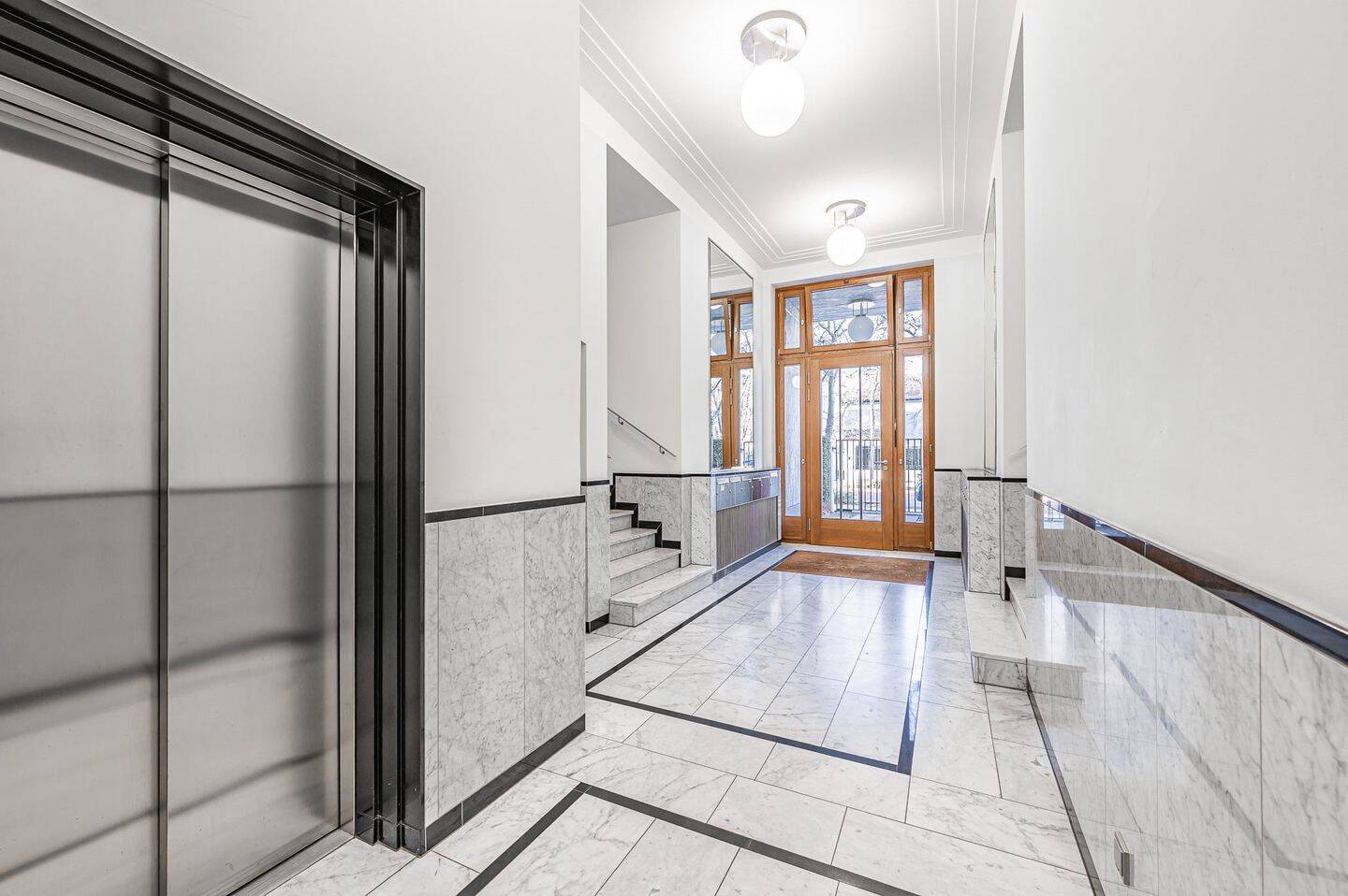 Leben im Diplomatenpark Berlin Tiergarten mit großem Balkon – Berlin – Vorschaubild 7