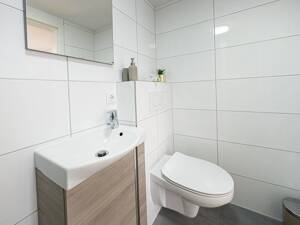 Modernisiertes Endreihenhaus mit 2 Bädern und 2 Loggien - ideal für Eigennutzer oder Kapitalanleger – 28719 Bremen – Vorschaubild 9