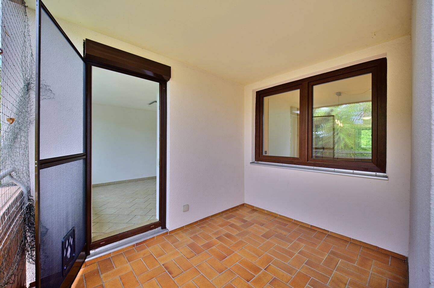 Großzügige, freie 4-Zimmer-Wohnung mit zwei Balkonen u. Tiefgaragenstellplatz – Nürnberg – Vorschaubild 2