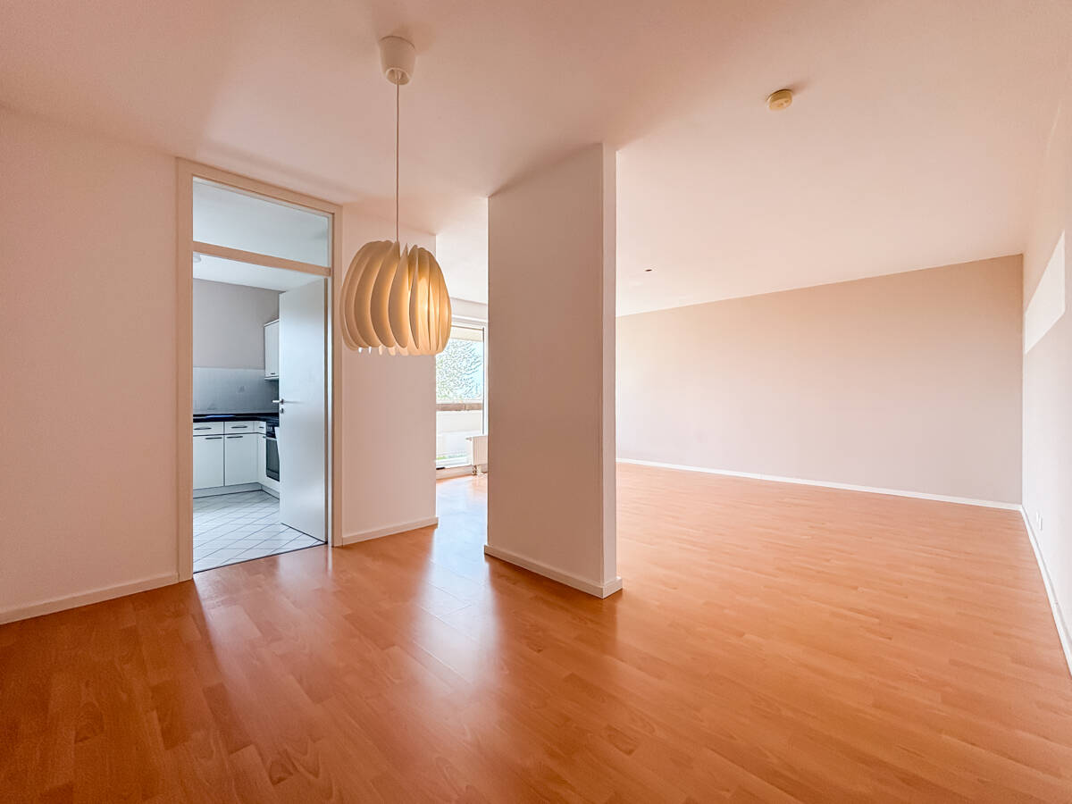 Direkt einziehen und wohlfühlen: helle 3-Zimmer-Wohnung mit Südbalkon und Tiefgarage, WI Nordenstadt – Wiesbaden – Vorschaubild 3
