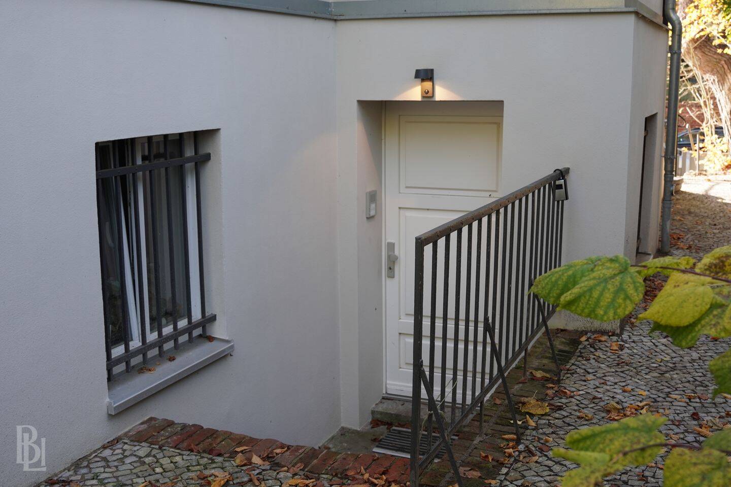 Sofort vermietbar: Modernisierte Kapitalanlage im Westend mit Terrasse & starkem Nachfragepotenzial – Berlin – Vorschaubild 3