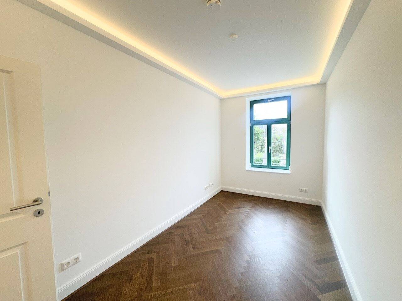 Erstbezug mit Stil! + Balkon + Parkett + Fußbodenheizung + tolles Bad mit Wanne & Dusche + LED-Licht – Leipzig – Vorschaubild 9