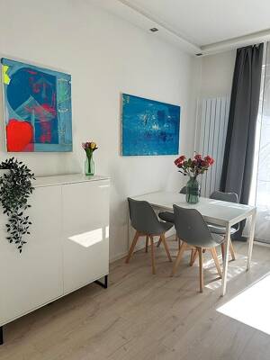 Fürstenwall: komplett sanierte 2-Zimmer-Wohnung