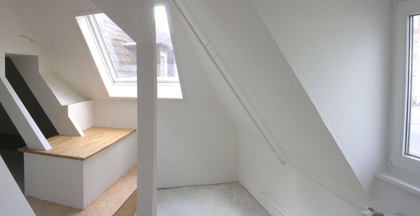 charmante 2 Zimmer Dachgeschosswohnung – Wolfsburg – Vorschaubild 4
