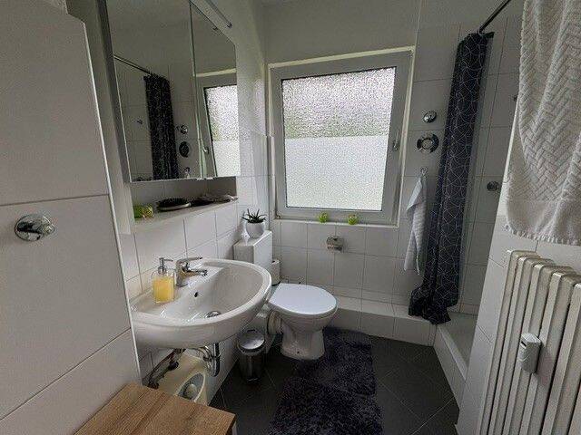 Gemütliche 1-Zimmer-Wohnung mit großem separatem Schlafzimmer Nachmieter gesucht – Düsseldorf – Vorschaubild 4