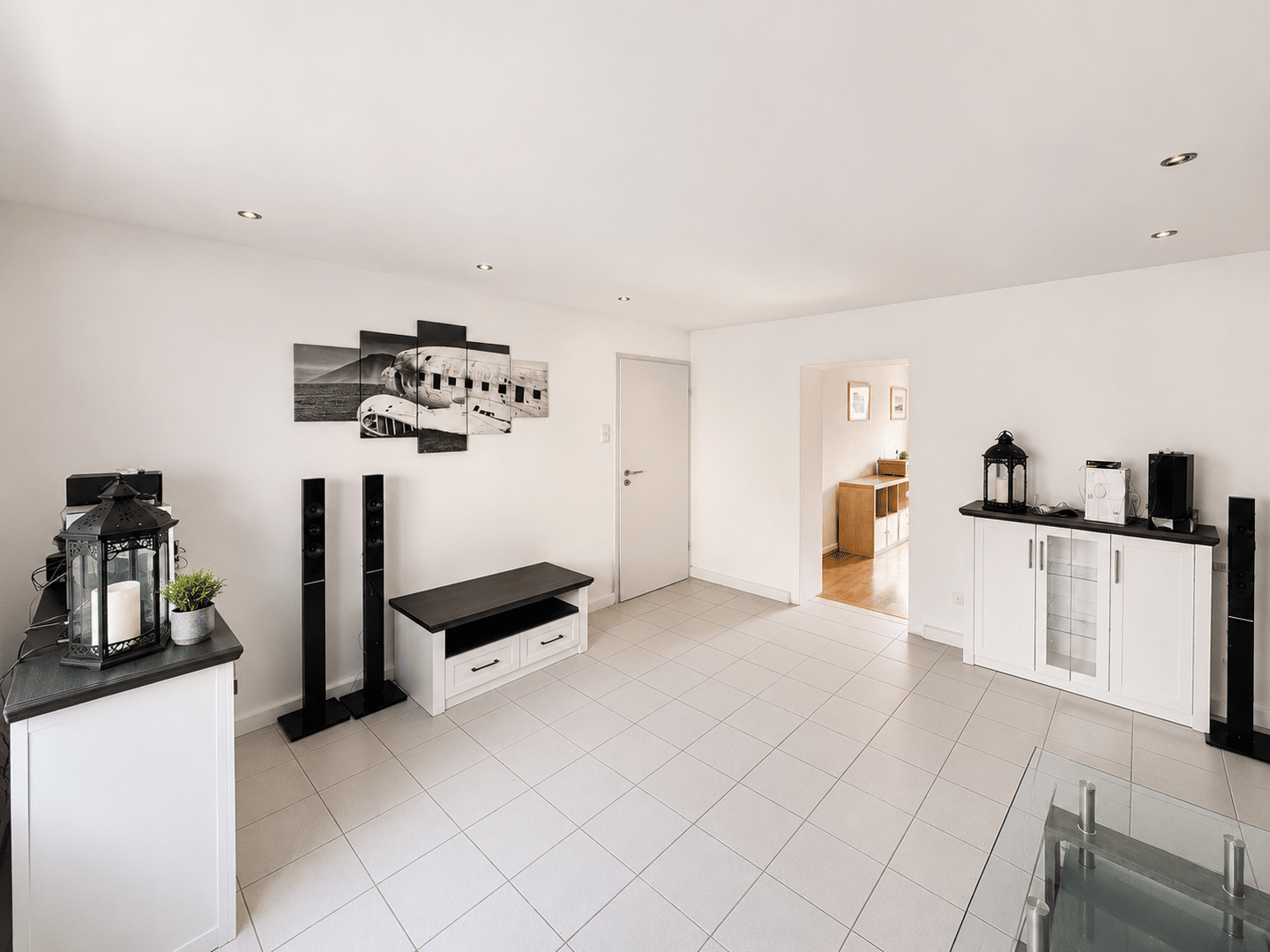Helle 3-Zimmer-Wohnung mit Balkon, hochwertiger Einbauküche und großem Privatgarten. – Saarbrücken – Vorschaubild 8
