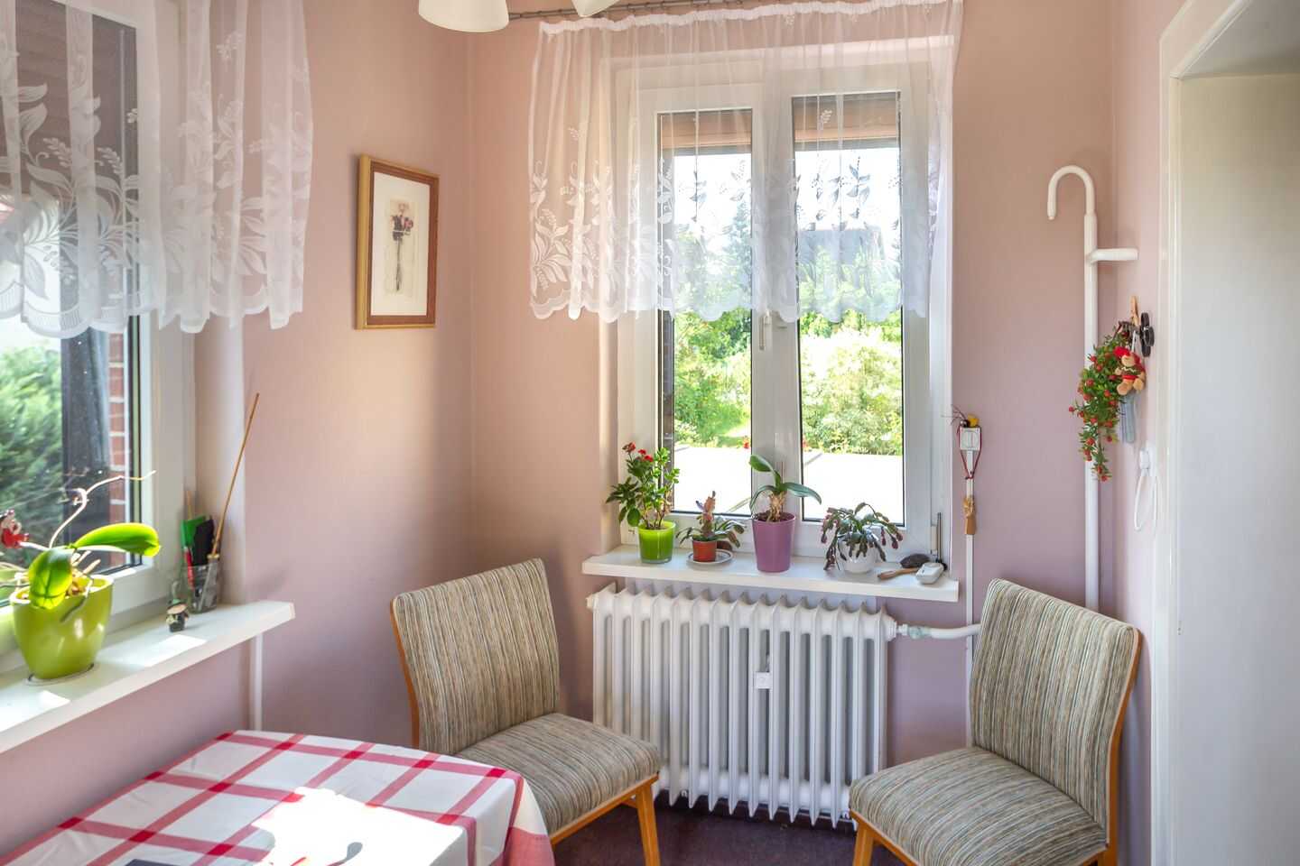 Ruhige Lage in Bernau OT Schönow: EFH mit 3 Zi., Kü., Bad, Keller, mass. Nebengebäude, 868 m² Grdst. – Bernau – Vorschaubild 4