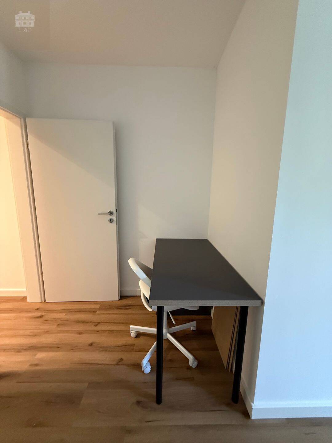 (ab sofort) (3er WG) voll möbliertes WG Zimmer Zollernstraße / ALLin Miete – Augsburg – Vorschaubild 3