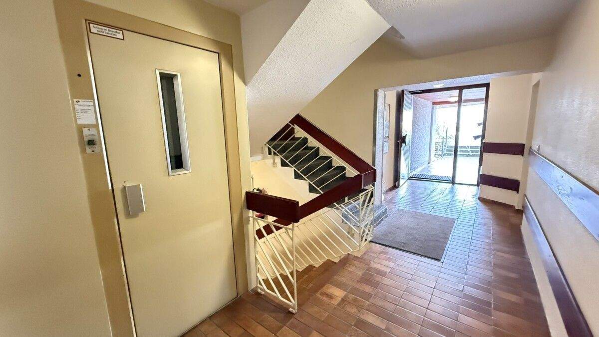 Schicke 3 Zimmer Gartenwohnung mit Wellnessbereich, 2 Keller und TG Stellpl. – Augsburg – Vorschaubild 3