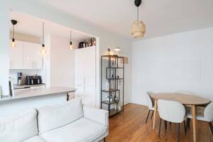 Ruhig gelegen & bestens angebunden: 2,5-Zimmer-Wohnung in Winterhude – 22299 Hamburg – Vorschaubild 3