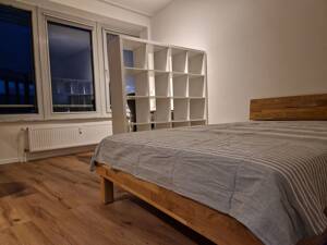 Provisionsfrei: Neu renovierte, voll möblierte 1-Zi-Wohnung mit Tiefgarage in Ffm-Gallus – 60326 Frankfurt am Main – Vorschaubild 2
