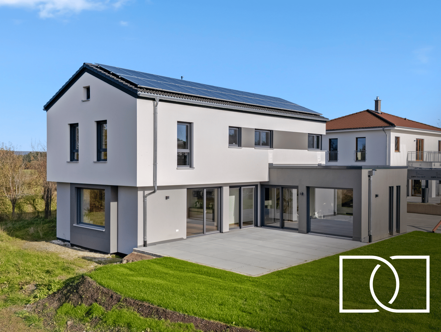Neubau aus 2024! Energieeffizientes EFH mit 1.444m² Grundstück und luxuriöser Sonderausstattung – Grafenwöhr – Bild 1 von 9