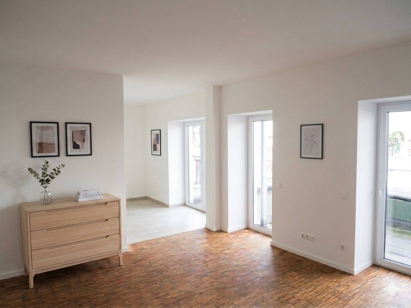 Helle 4-Zimmer-Wohnung mit Terrasse & Innenhof-Stellplatz im Zentrum – Darmstadt – Vorschaubild 2