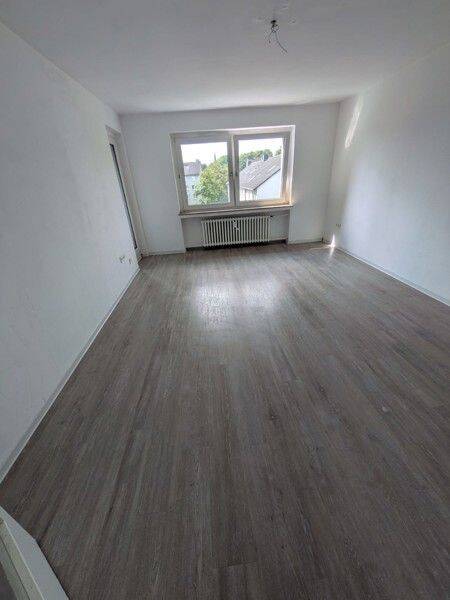 Nachmieter für Einzug ab sofort gesucht: 3-Zimmer-Wohnung mit Aufzug, modernem Bad und Balkon – Düsseldorf – Vorschaubild 8