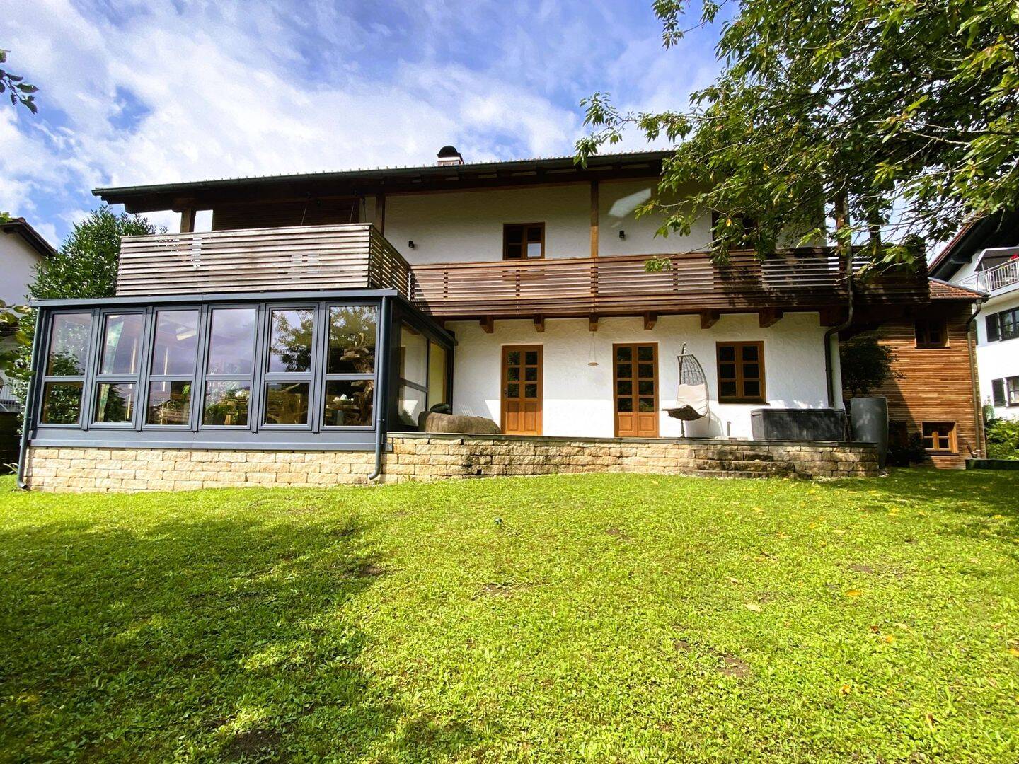 ***Einzigartiges Wohnhaus in begehrter Höhenlage von Deggendorf*** – Deggendorf – Bild 1 von 9